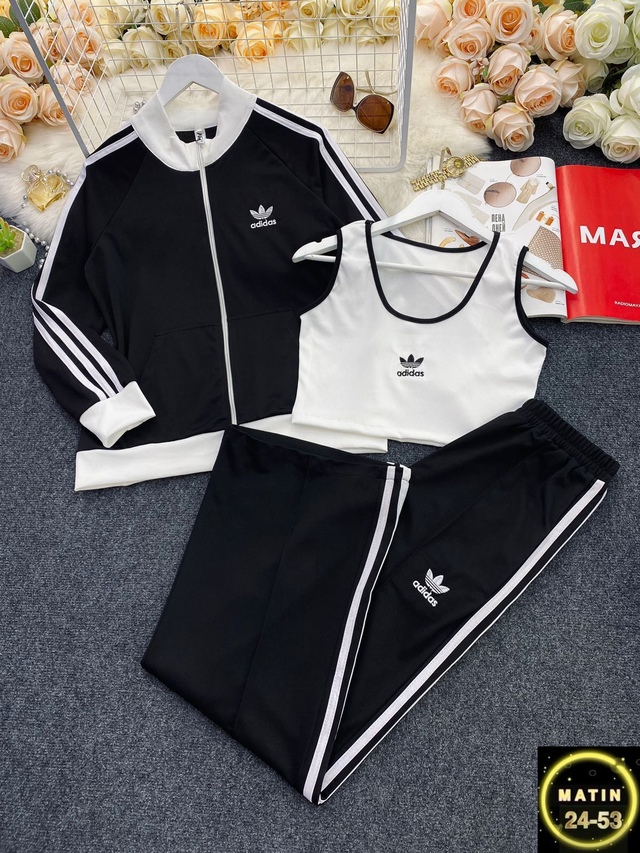 Спортивный костюм 22958509