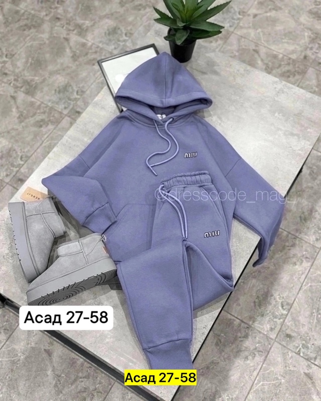 Спортивный костюм 22959536