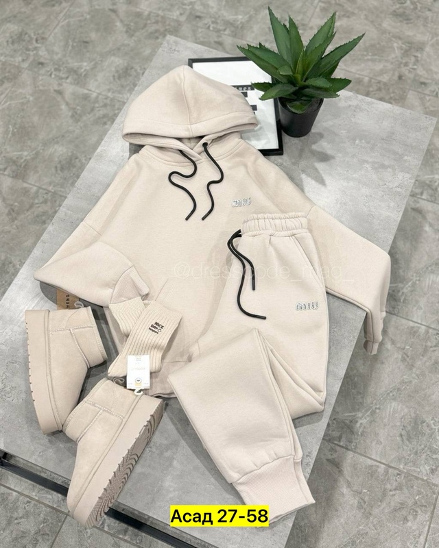 Спортивный костюм 22961883