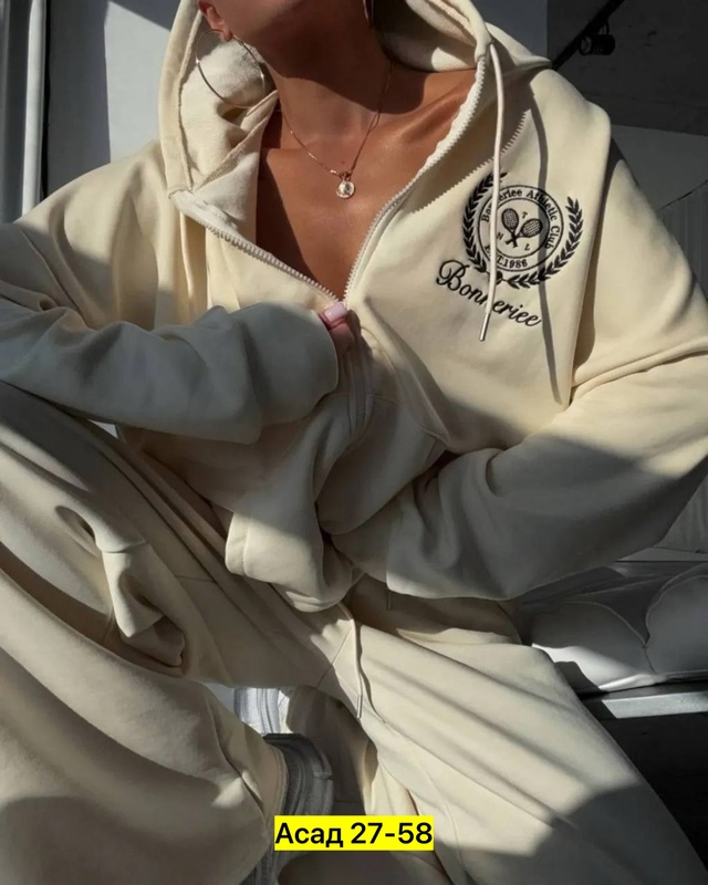 Спортивный костюм 22965414