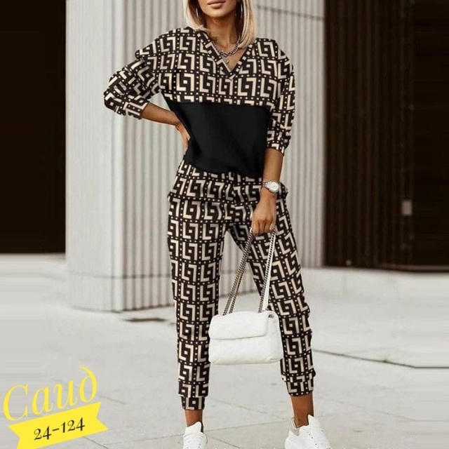 Спортивный костюм 22966016