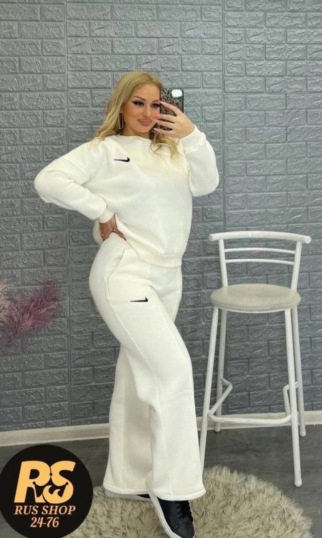 Спортивный костюм 22965649