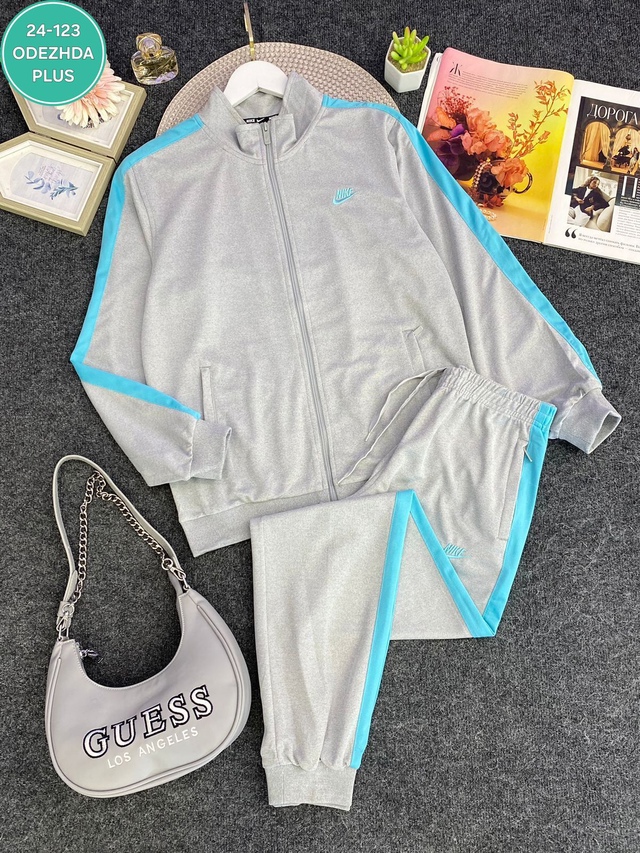 Спортивный костюм 22974228