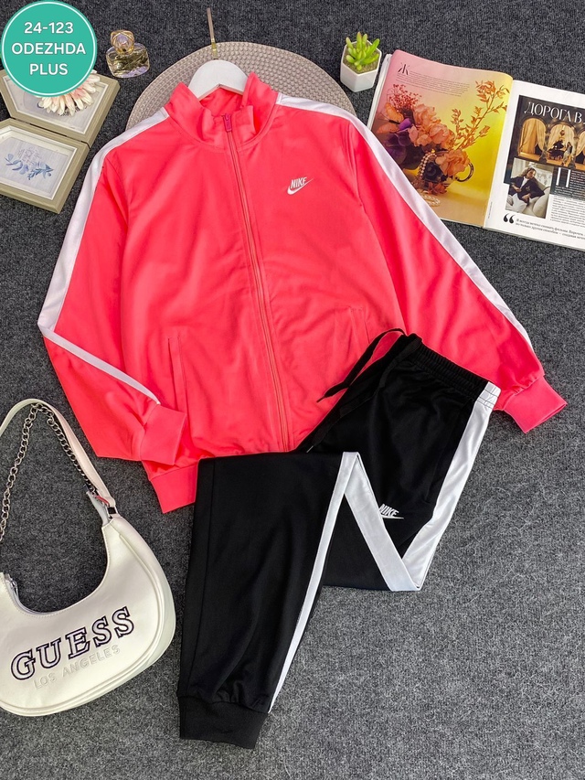 Спортивный костюм 22974228