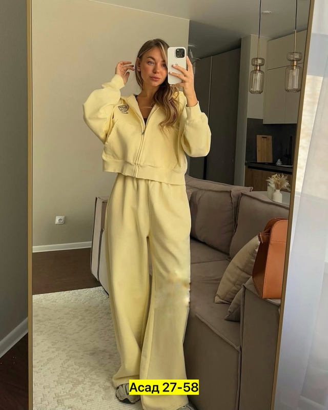 Спортивный костюм 22974404