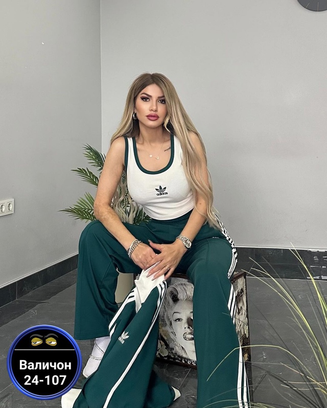 Спортивный костюм 22979562