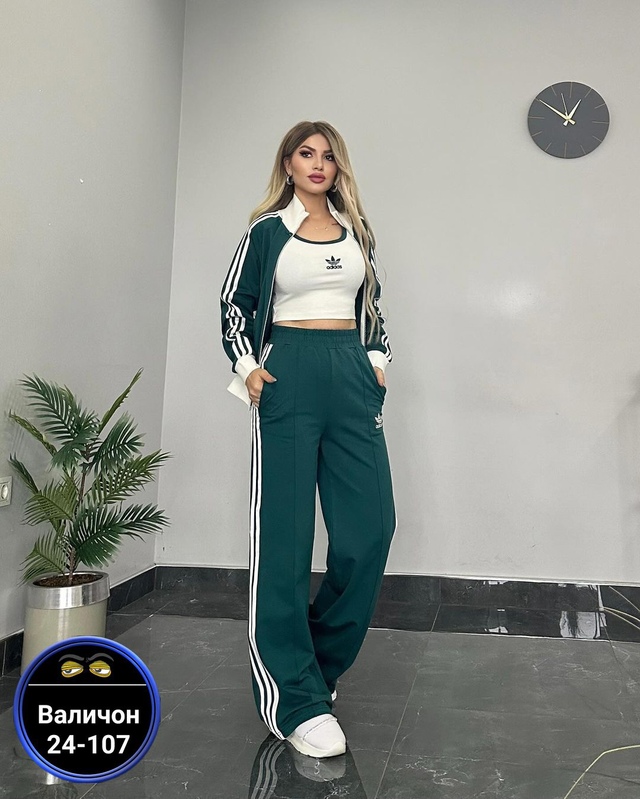 Спортивный костюм 22979562