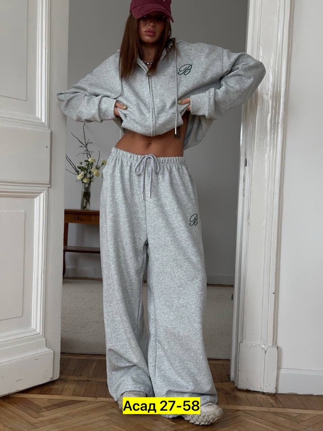 Спортивный костюм 22981488