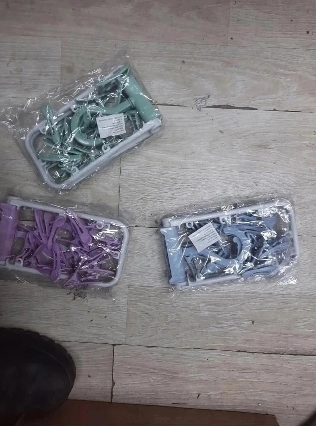 Вешалка 22985774