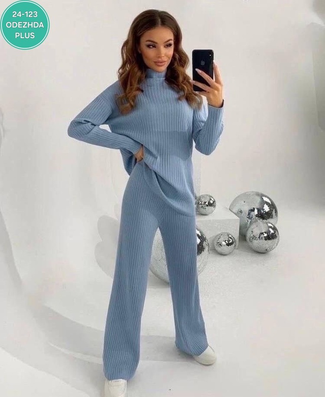 Спортивный костюм 22987680