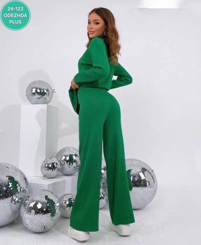 Спортивный костюм 22987680