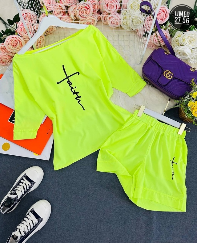 Костюм 22990116