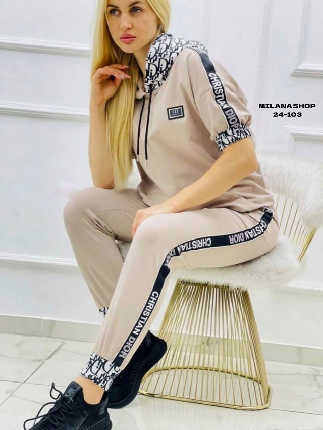 Костюм 22990904