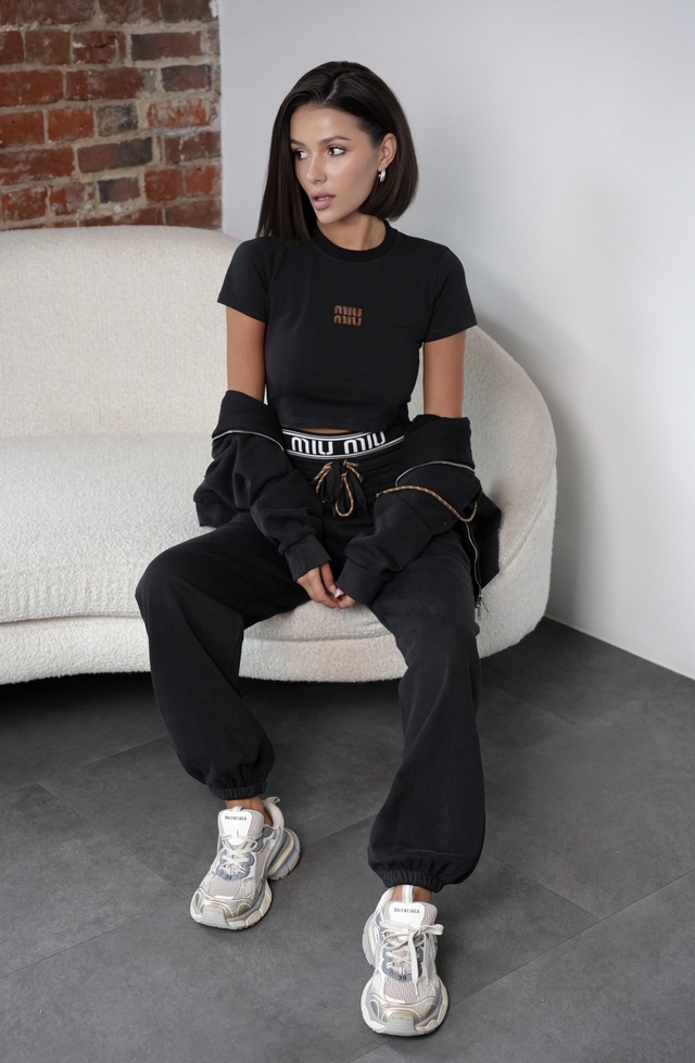 Спортивный костюм 22994709