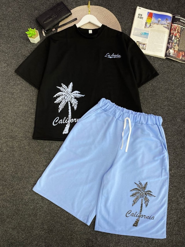 Спортивный костюм 22993641