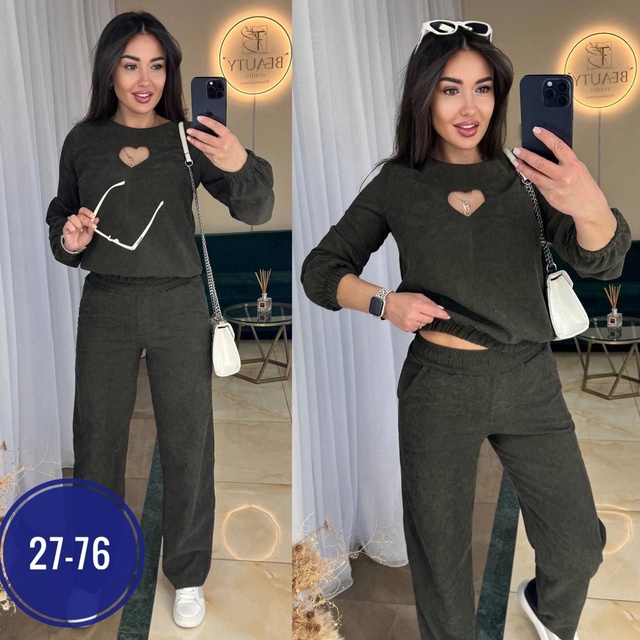 Спортивный костюм 22993646