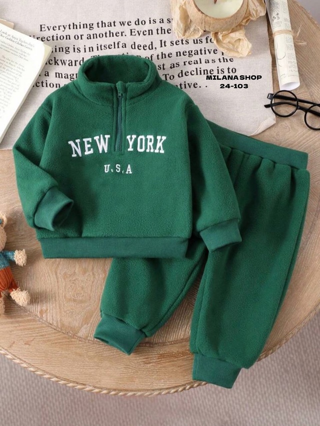 Спортивный костюм 22998563