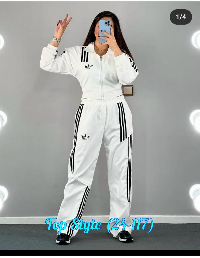 Спортивный костюм 23018887