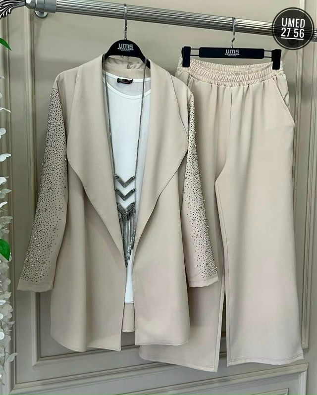 Костюм 23026299