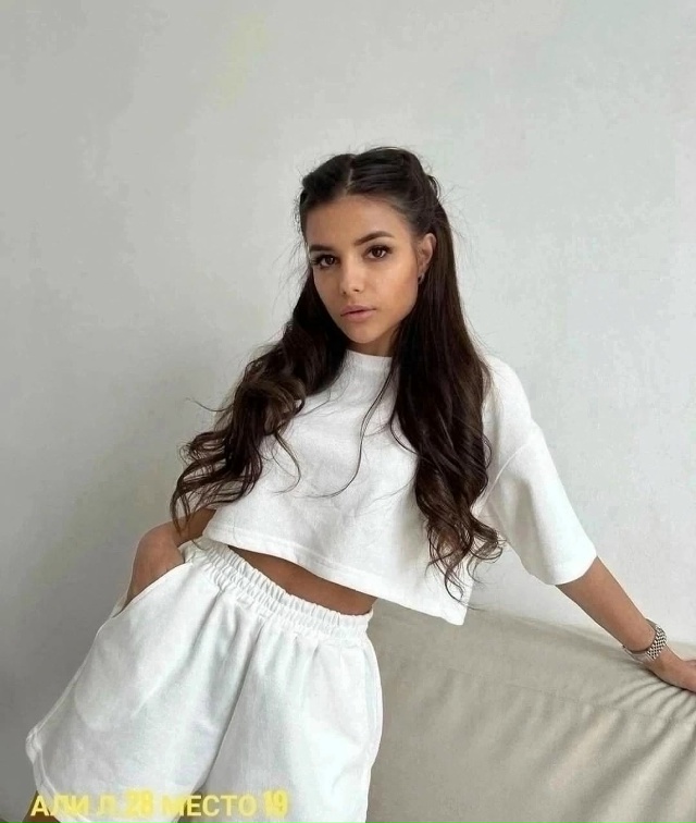 Костюм 23031168