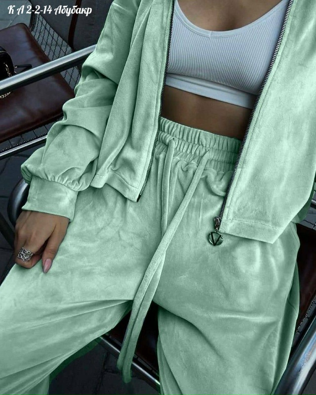 Спортивный костюм 23034894