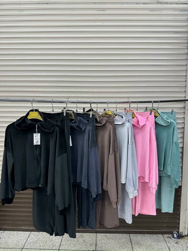 Спортивный костюм 23034894