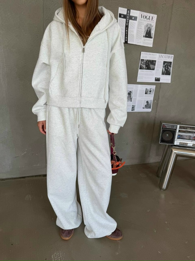 Спортивный костюм 23041602