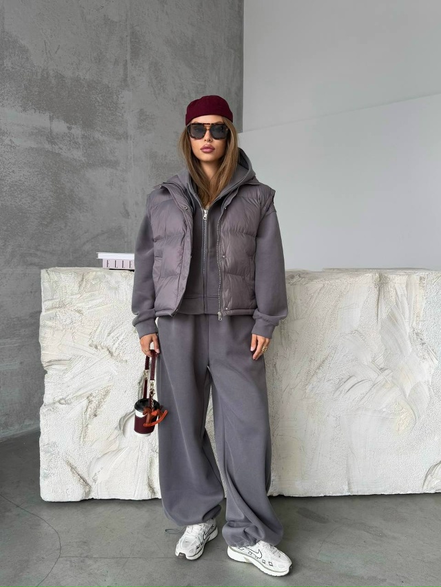 Спортивный костюм 23041714