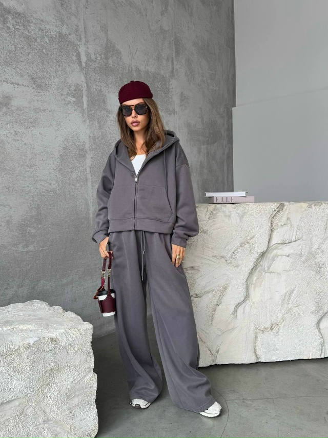 Спортивный костюм 23041714