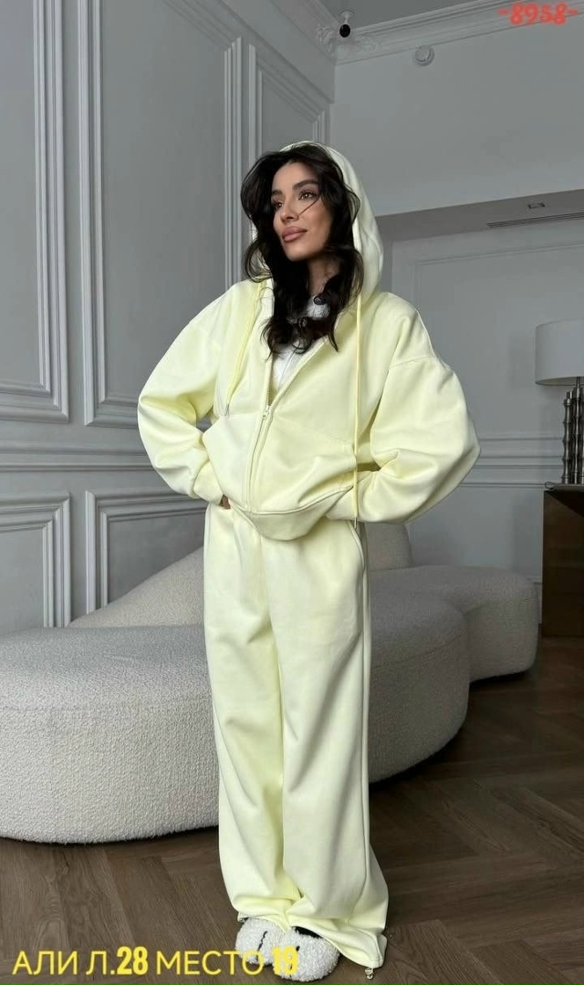 Спортивный костюм 23045846