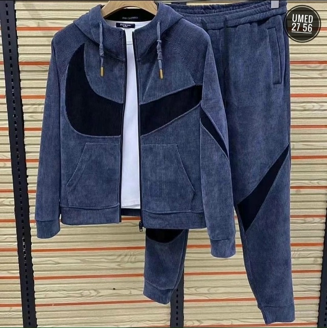 Спортивный костюм 23046434