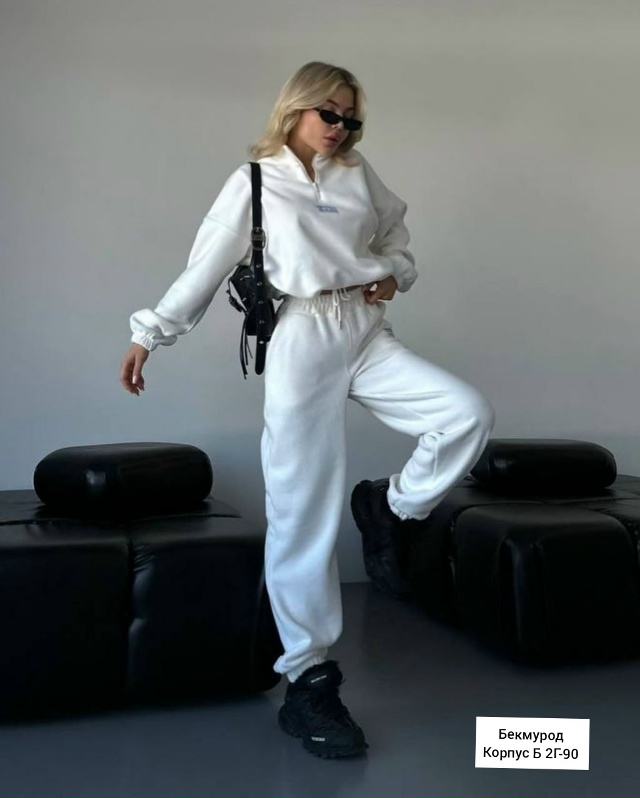 Спортивный костюм 23052225