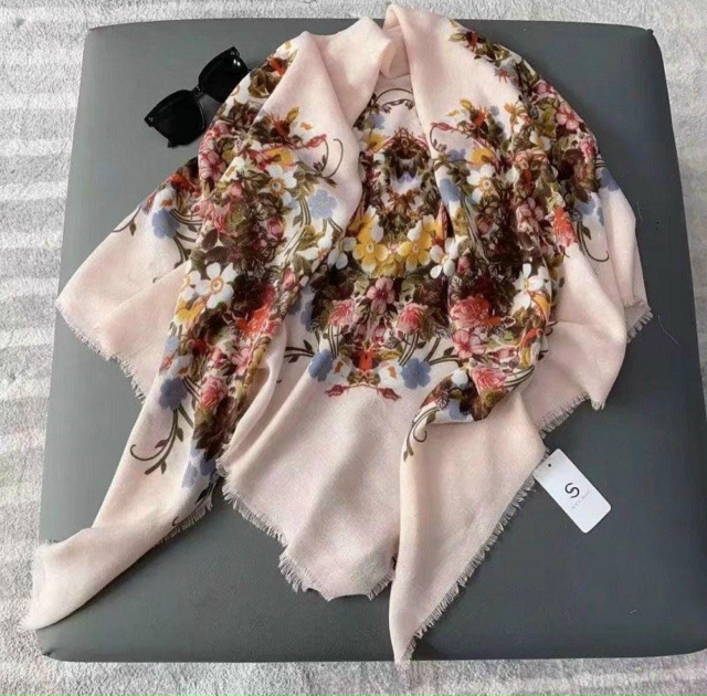 Платок 23052907