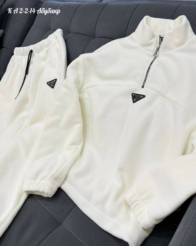 Спортивный костюм 23054462