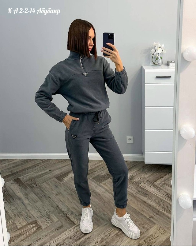 Спортивный костюм 23054462