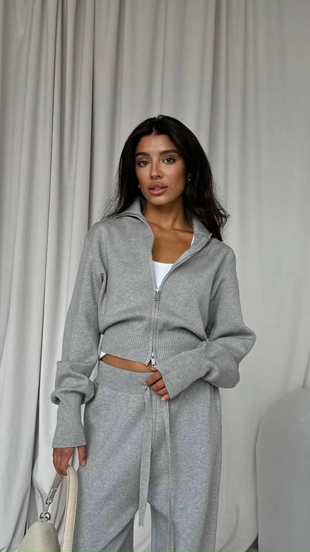 Спортивный костюм 23054495