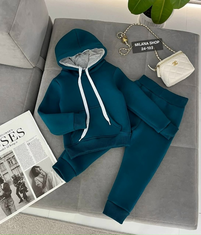 Спортивный костюм 23056908