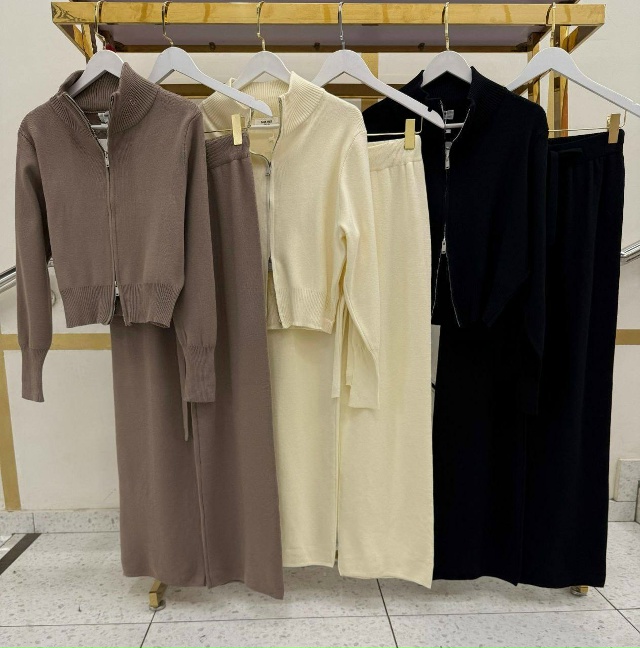 Спортивный костюм 23058523