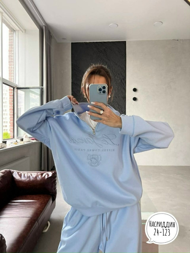 Спортивный костюм 23060229