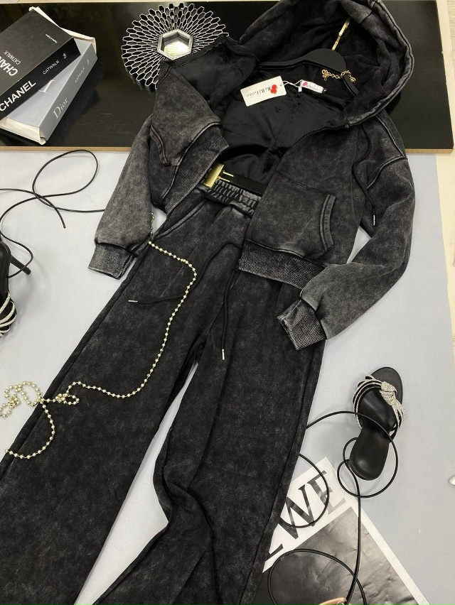 Спортивный костюм 23060918