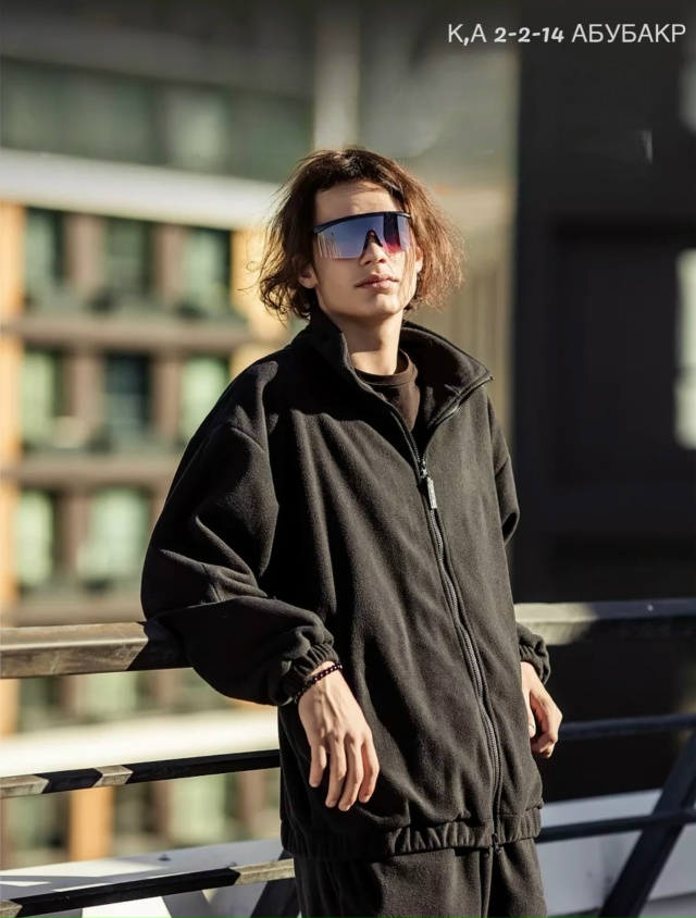 Спортивный костюм 23064683