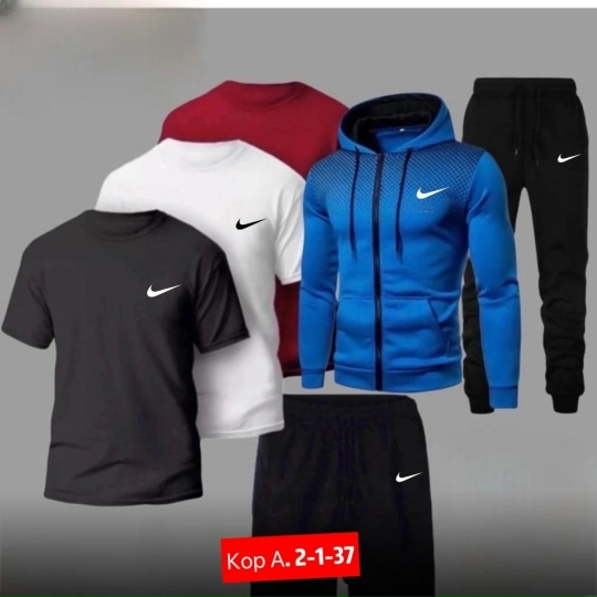 Спортивный костюм 23067497