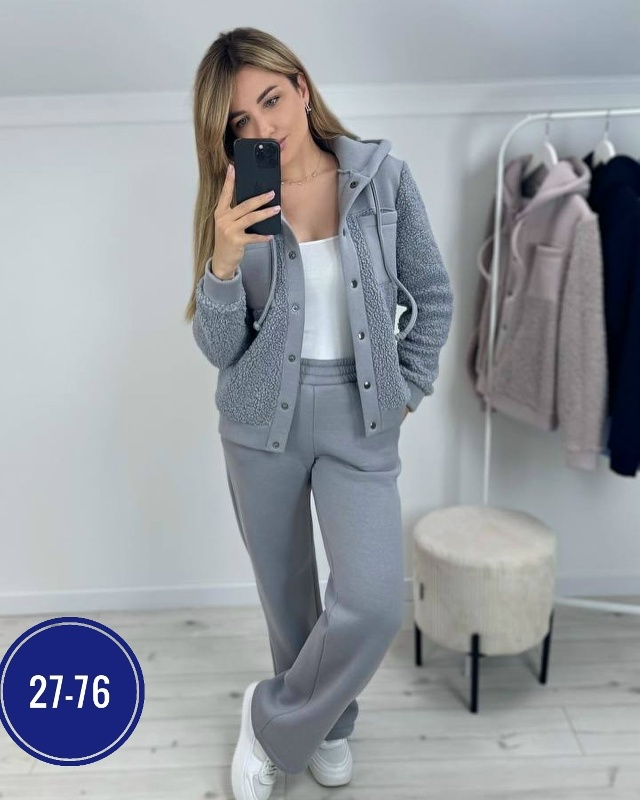 Спортивный костюм 23069416