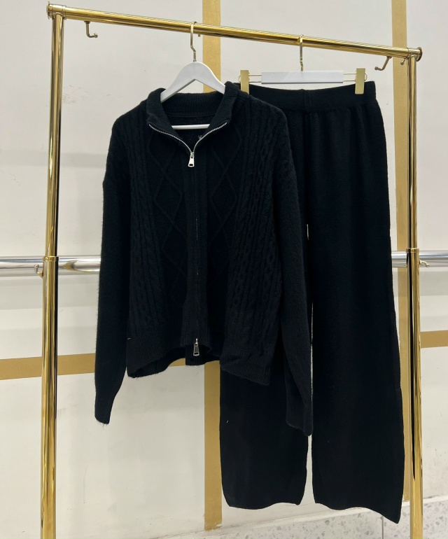 Костюм 23073946