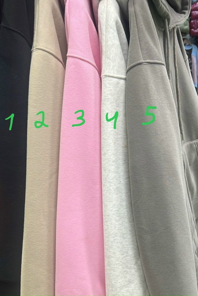 Спортивный костюм 23076453