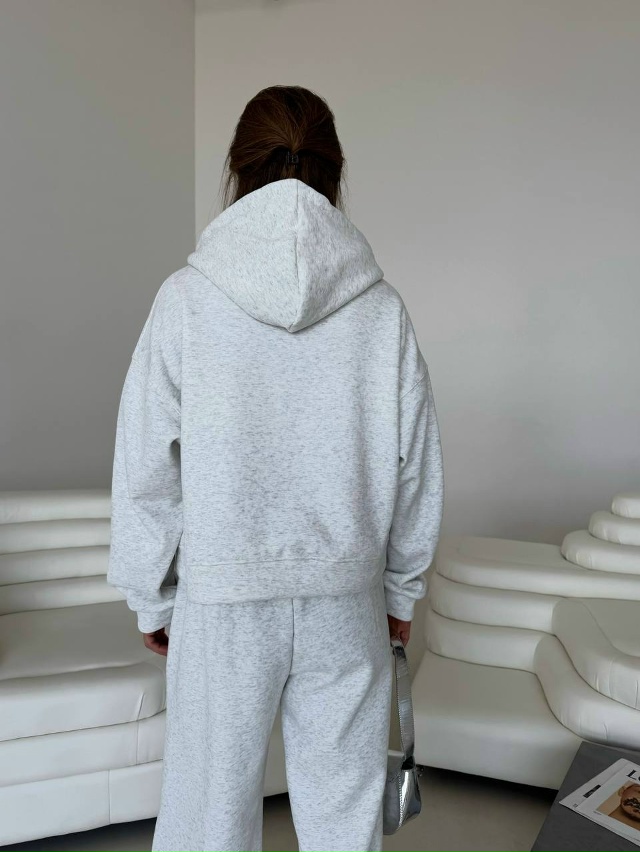 Спортивный костюм 23075937