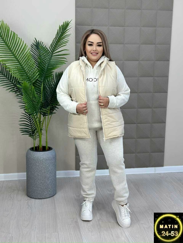 Спортивный костюм 23076435