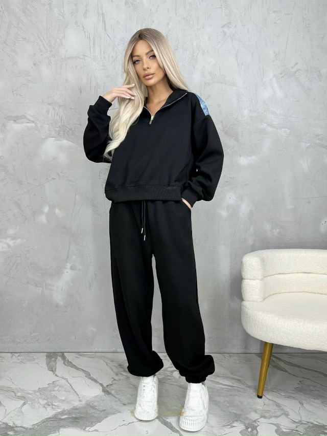 Спортивный костюм 23082587