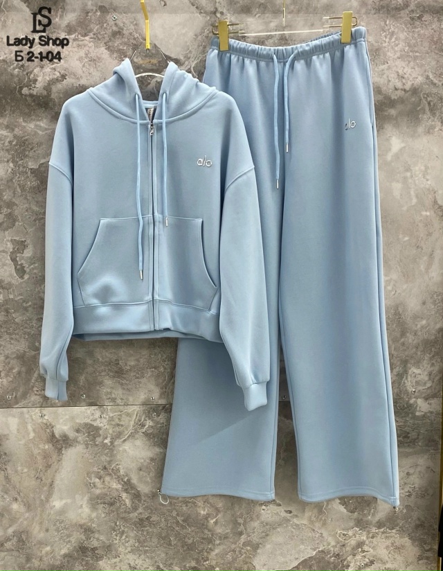 Спортивный костюм 23083244