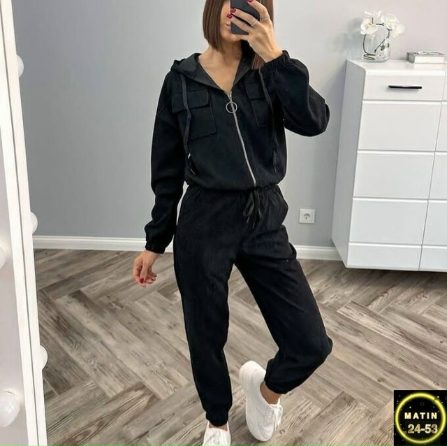 Спортивный костюм 23082885